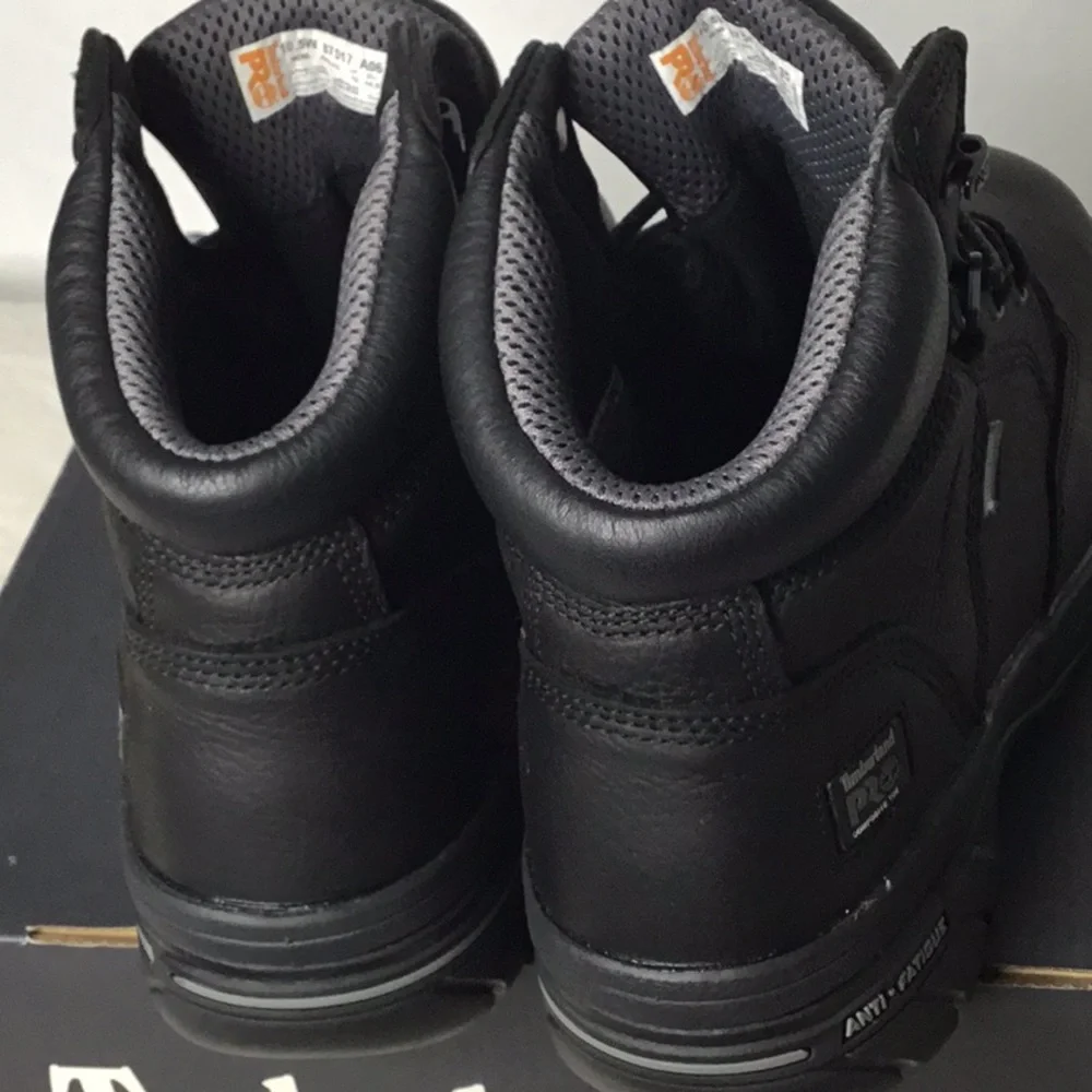 Men Timberland steel toe boots Sz 10.5W SAFTY AT WORK OR OUTDOORS JOBS